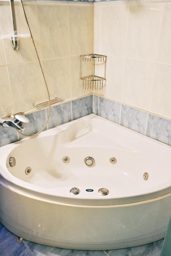New Times Home & Hotels Near Metro Station Athens Center 외부 사진
