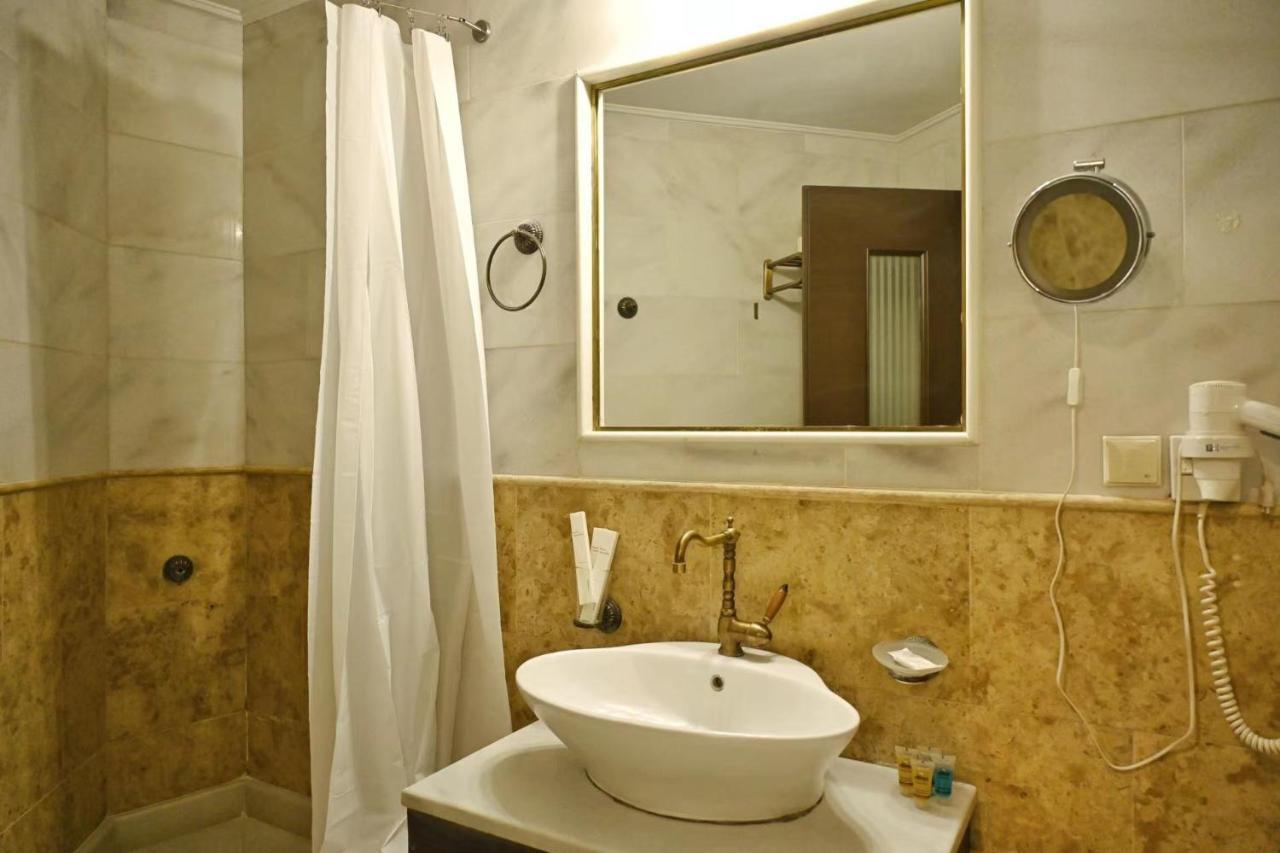 New Times Home & Hotels Near Metro Station Athens Center 외부 사진
