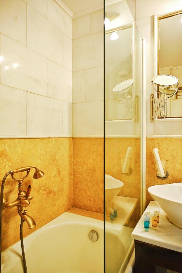 New Times Home & Hotels Near Metro Station Athens Center 외부 사진