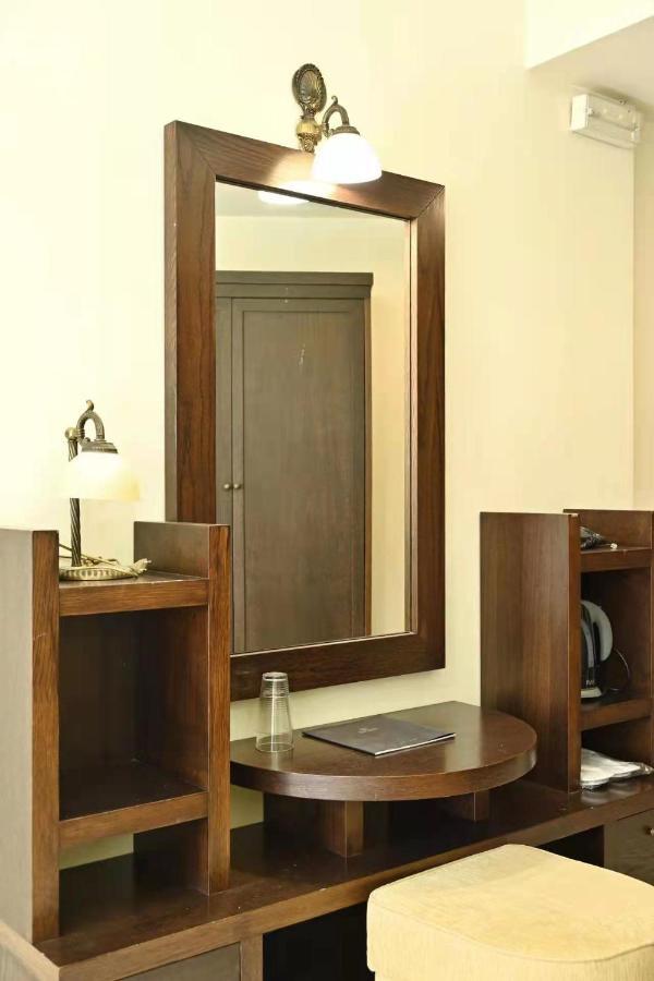 New Times Home & Hotels Near Metro Station Athens Center 외부 사진