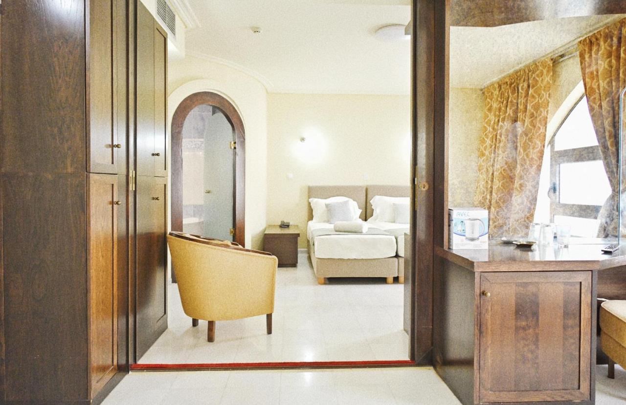 New Times Home & Hotels Near Metro Station Athens Center 외부 사진